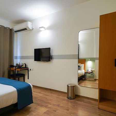Olive Hotel Magrath By Embassy Group Bangalore Eksteriør billede