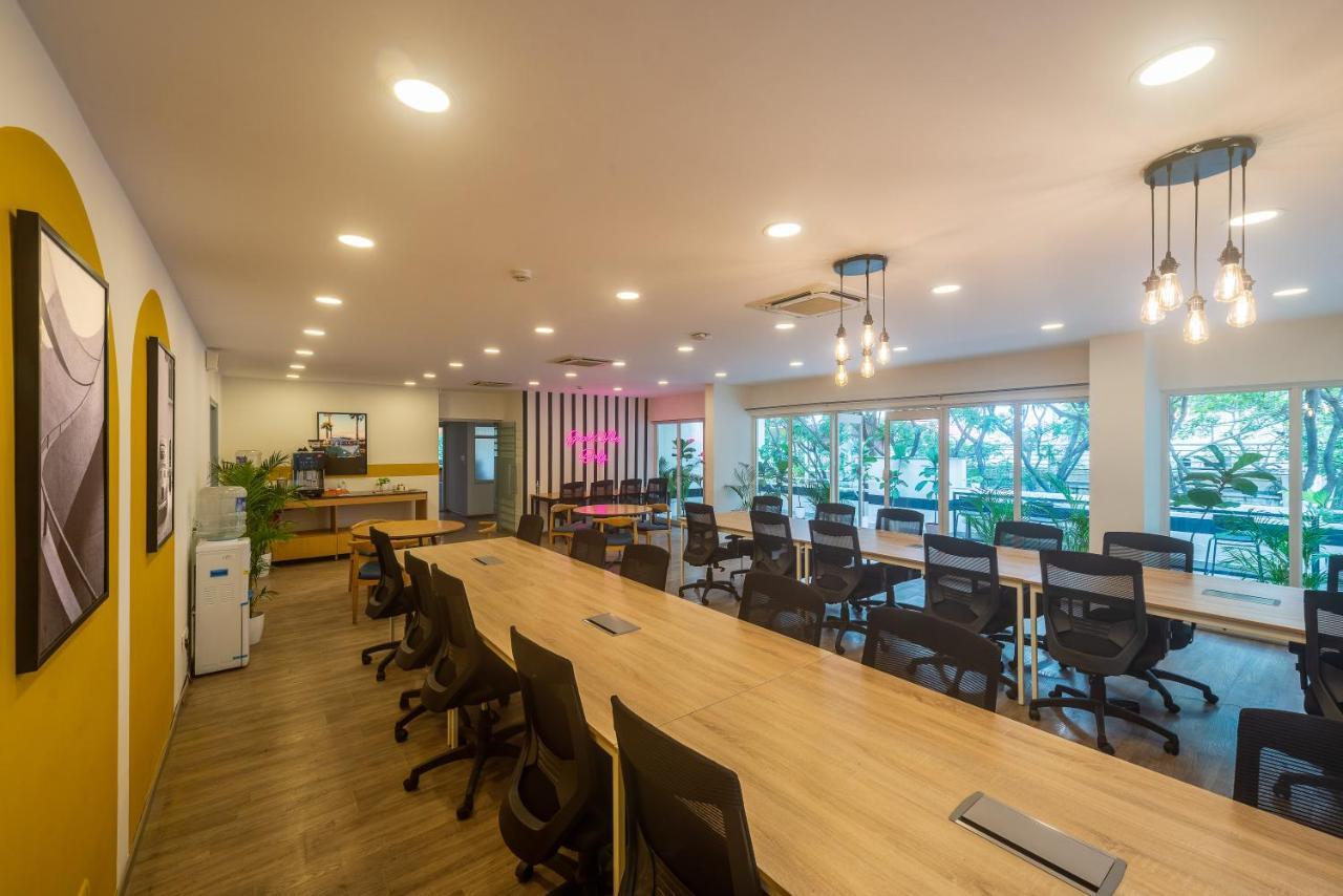 Olive Hotel Magrath By Embassy Group Bangalore Eksteriør billede