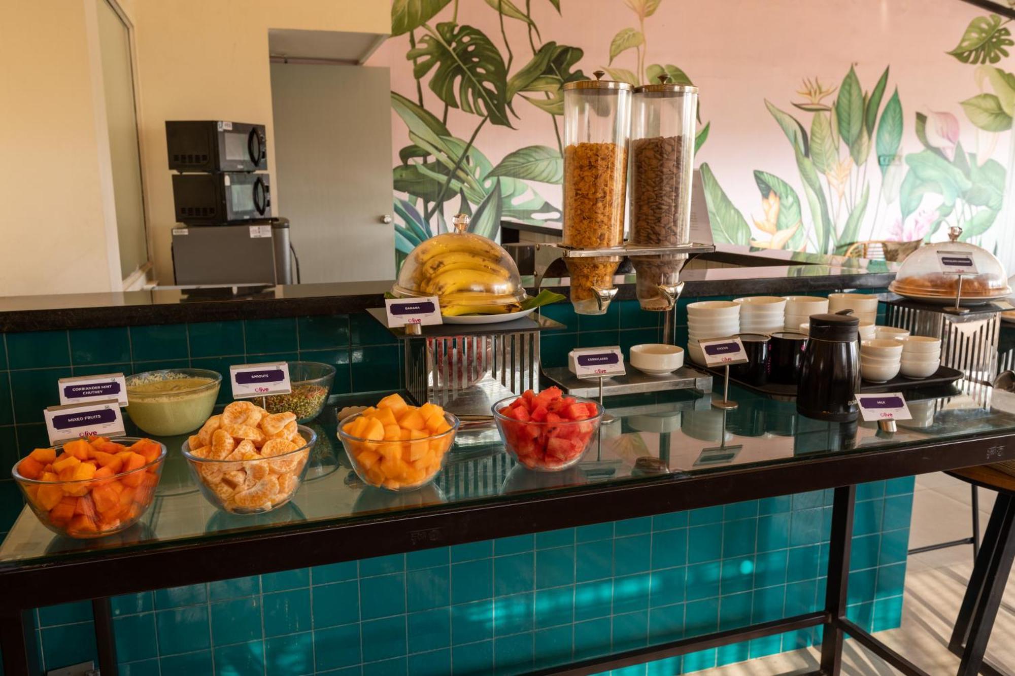 Olive Hotel Magrath By Embassy Group Bangalore Eksteriør billede